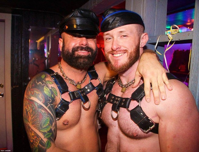 01-dos-and-donts-gay-leather-bar.jpg?tim