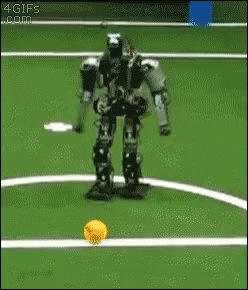 robot-football.gif